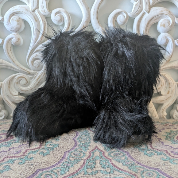 off brand Shoes - Faux Fur Black Ankle Booties